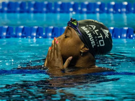 african american swimmers in history.